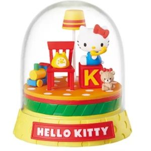 Terrarium Hello Kitty Figure